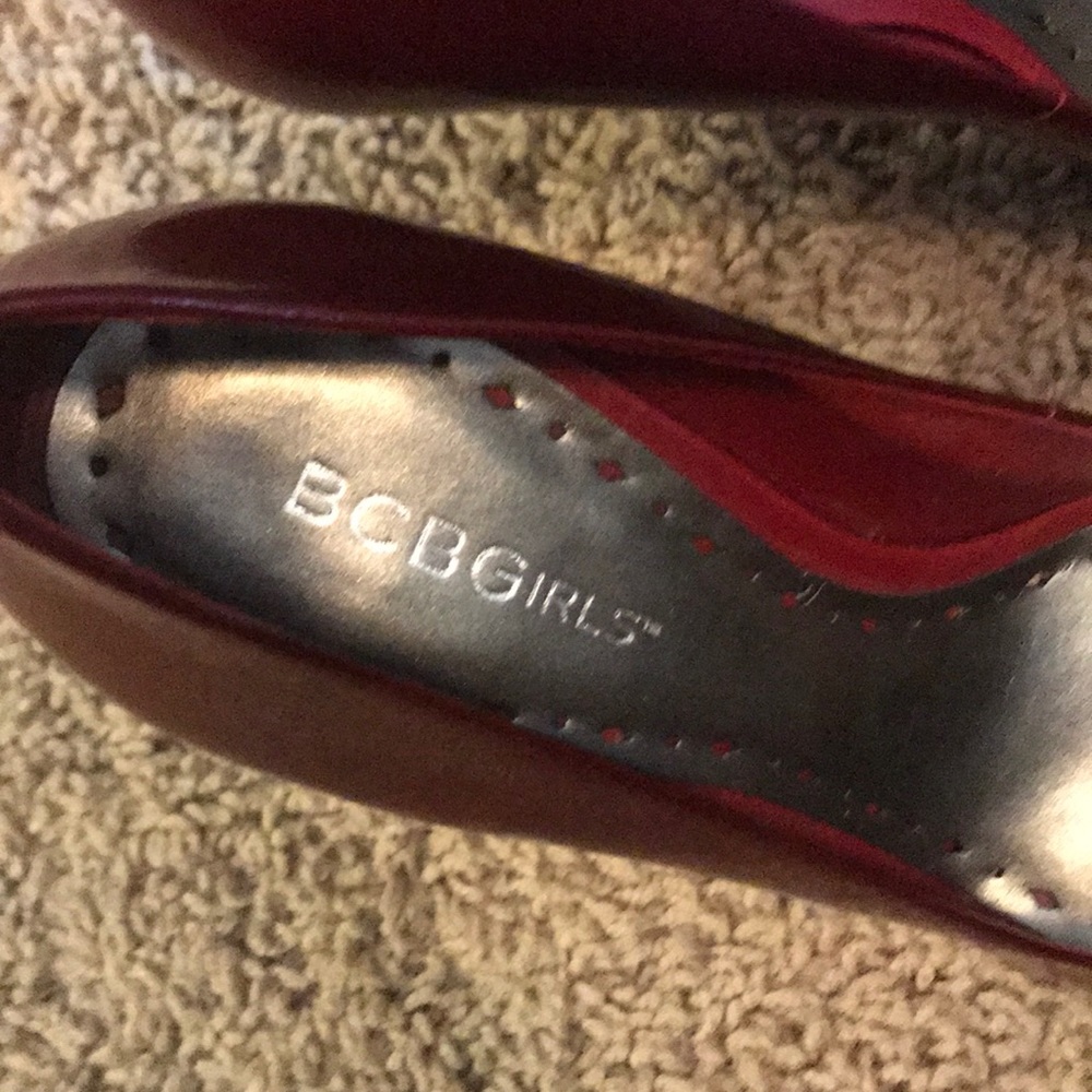 Red high heels - Picture 3 of 3